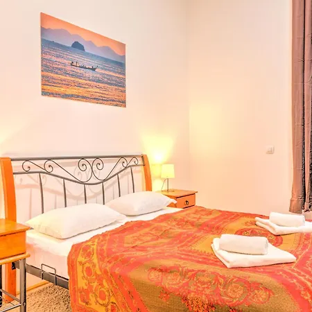 Apartament Capital 2 *