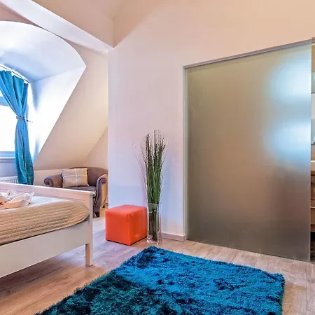 Apartment Capital 2