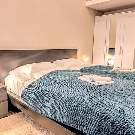 Central Stylish Apartments